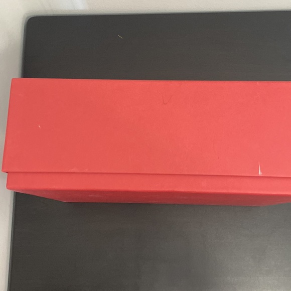 Authentic Roger Vivier Paris Red Shoe Box with Tissue and care card - Picture 8 of 9